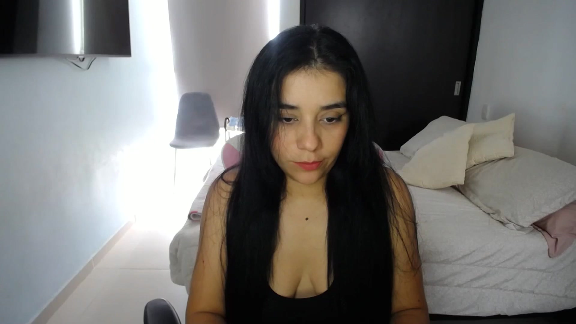 Gallery image thumbnail from InnocentJen's myfreecams stream on, 03/03/2024, 17:01 image 12 of 20
