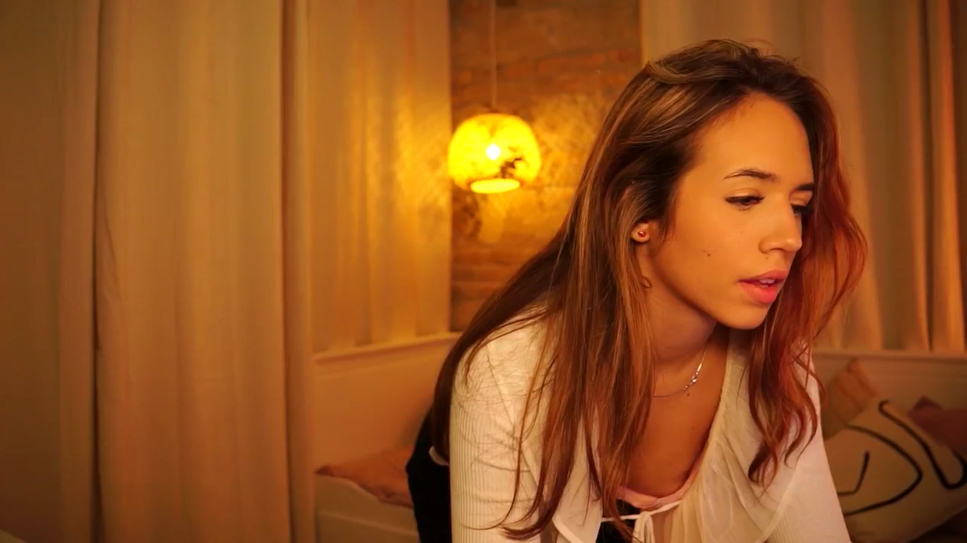 Gallery image thumbnail from Innocent_Fox's myfreecams stream on, 10/09/2024, 12:54 image 20 of 20