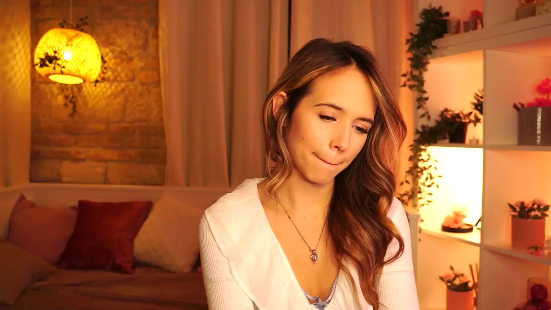 Gallery image thumbnail from Innocent_Fox's myfreecams stream on, 10/05/2025, 14:54 image 10 of 20