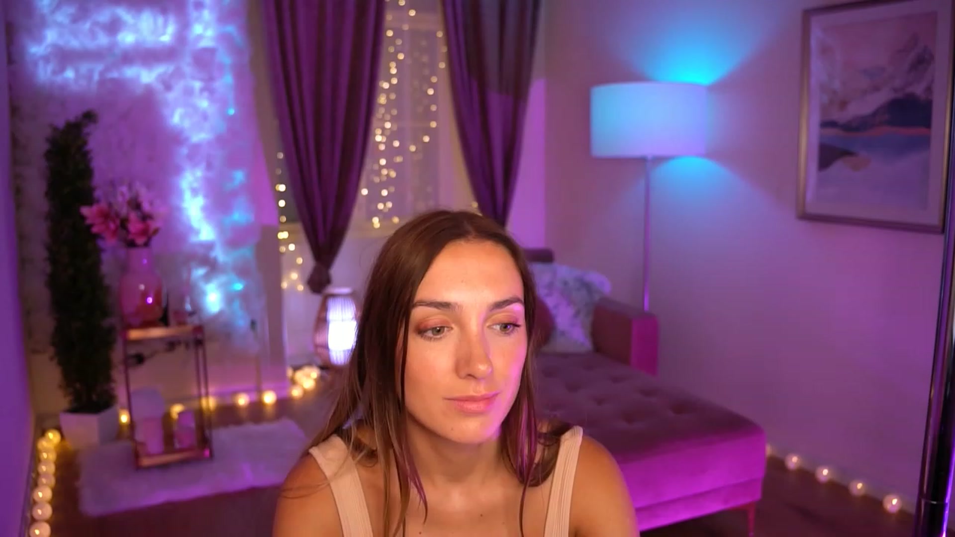 Gallery image thumbnail from Innocent_Lea's myfreecams stream on, 09/24/2023, 18:47 image 4 of 20