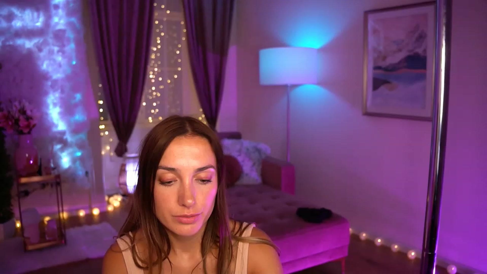 Gallery image thumbnail from Innocent_Lea's myfreecams stream on, 09/24/2023, 19:58 image 3 of 20