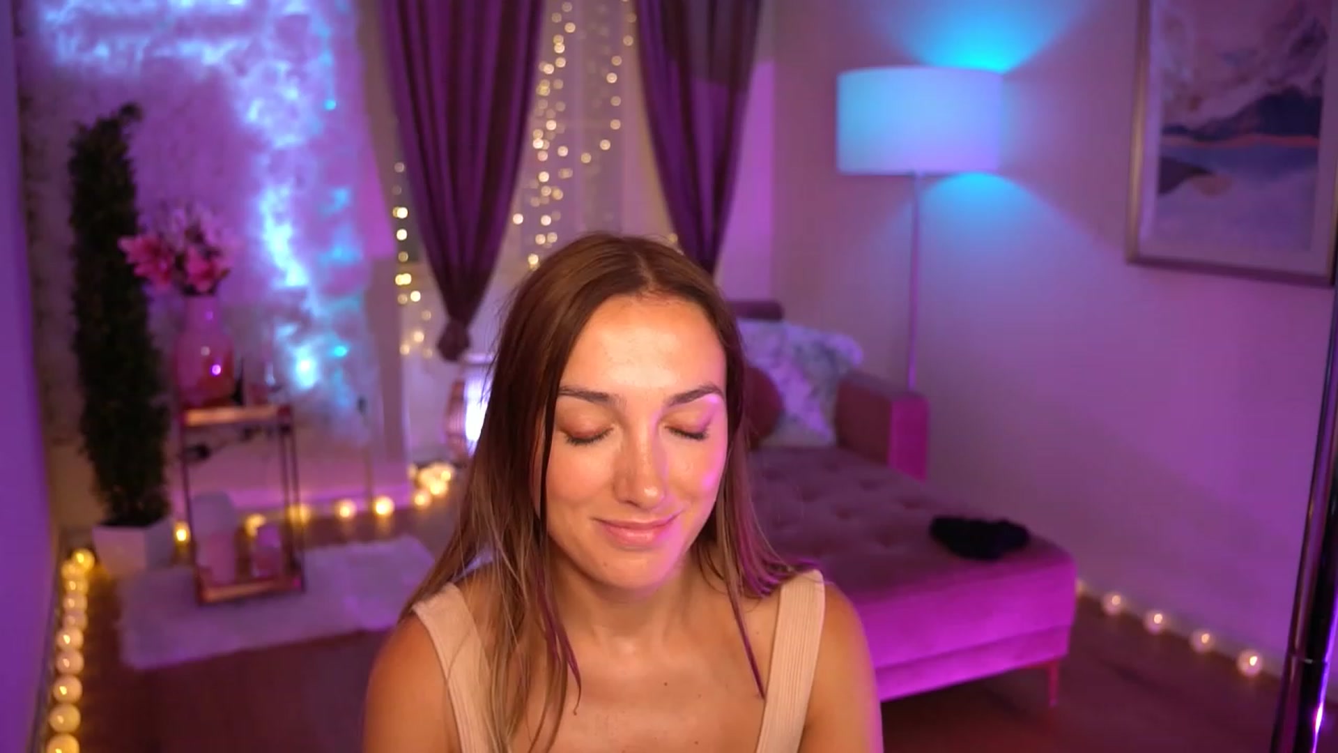 Gallery image thumbnail from Innocent_Lea's myfreecams stream on, 09/24/2023, 19:58 image 20 of 20