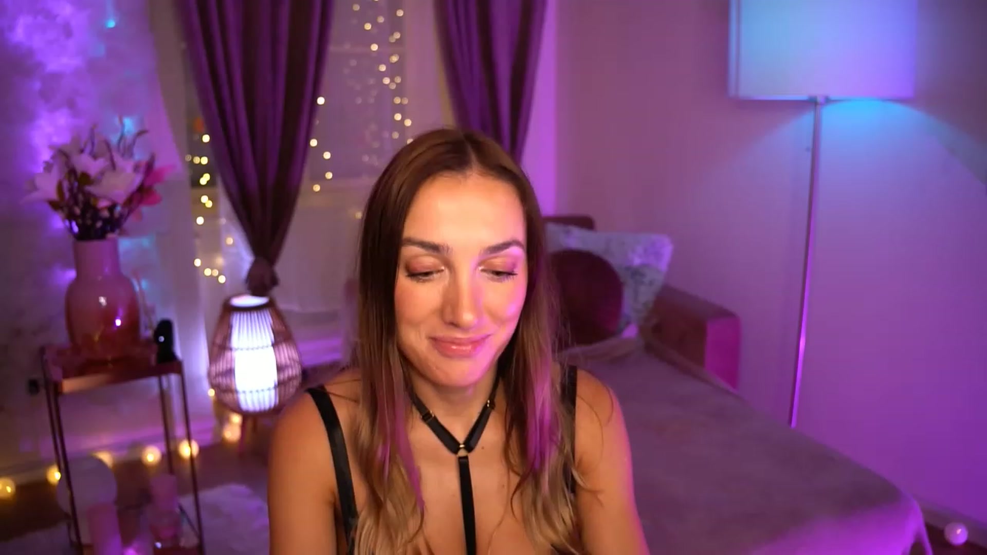 Gallery image thumbnail from Innocent_Lea's myfreecams stream on, 10/13/2023, 19:39 image 18 of 20