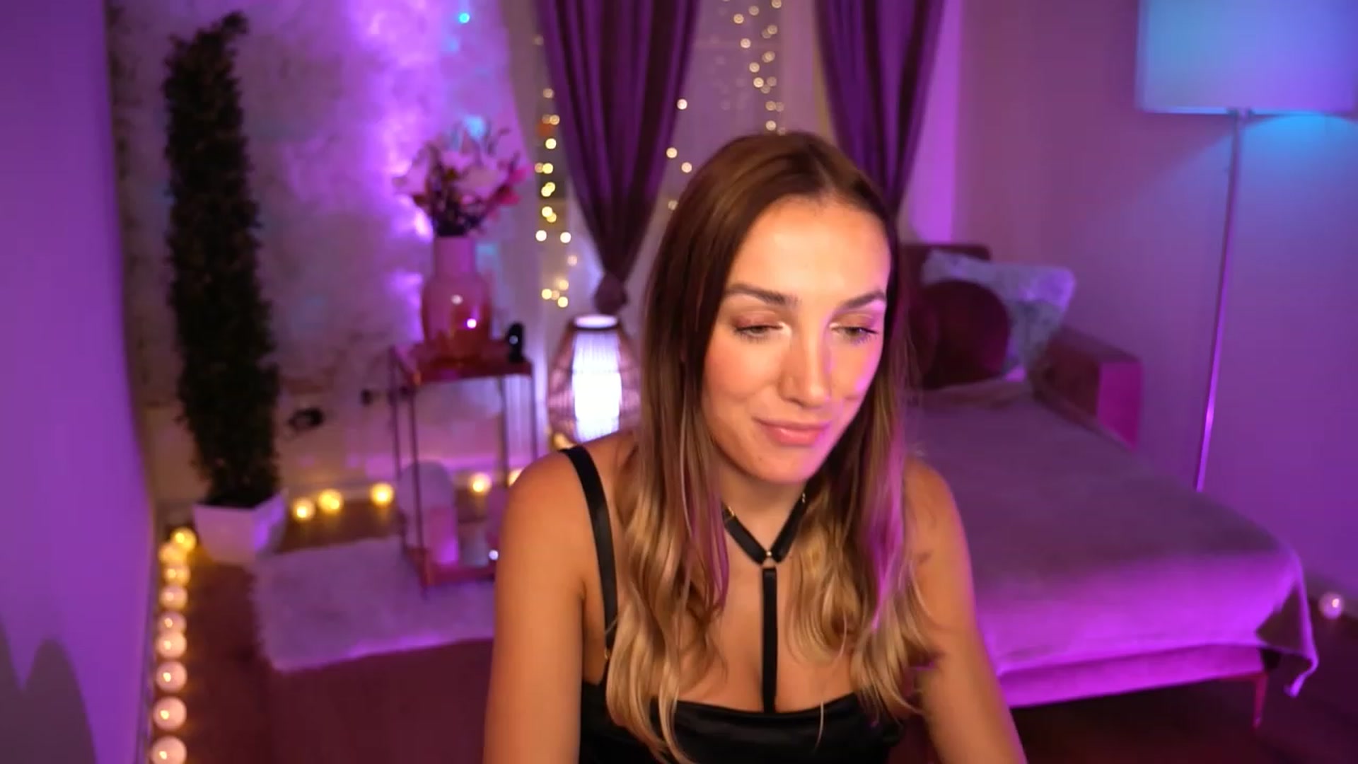 Gallery image thumbnail from Innocent_Lea's myfreecams stream on, 10/13/2023, 19:39 image 11 of 20