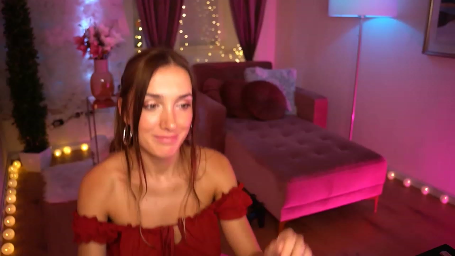 Gallery image thumbnail from Innocent_Lea's myfreecams stream on, 10/15/2023, 20:07 image 2 of 20