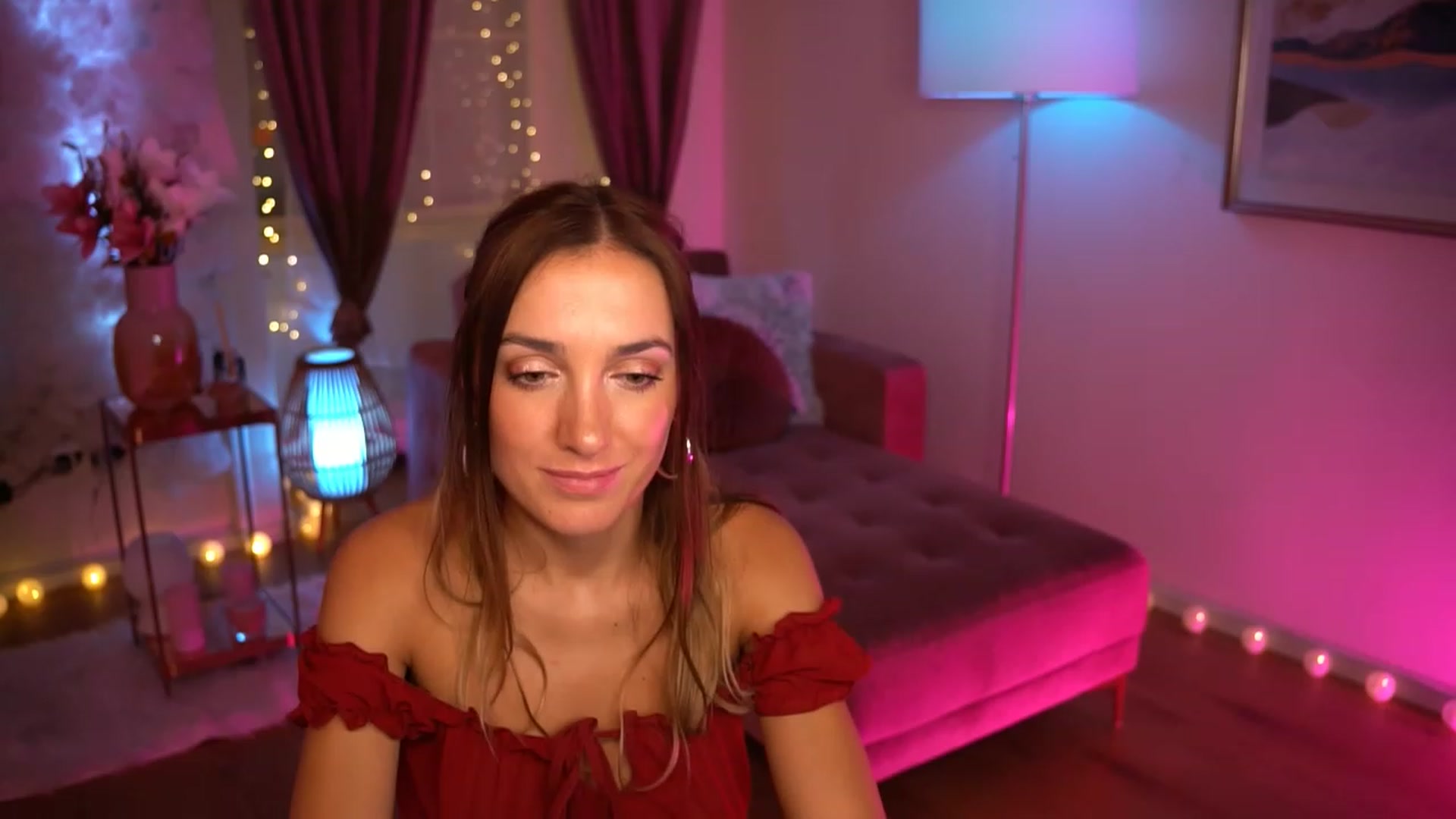 Gallery image thumbnail from Innocent_Lea's myfreecams stream on, 10/15/2023, 20:07 image 15 of 20