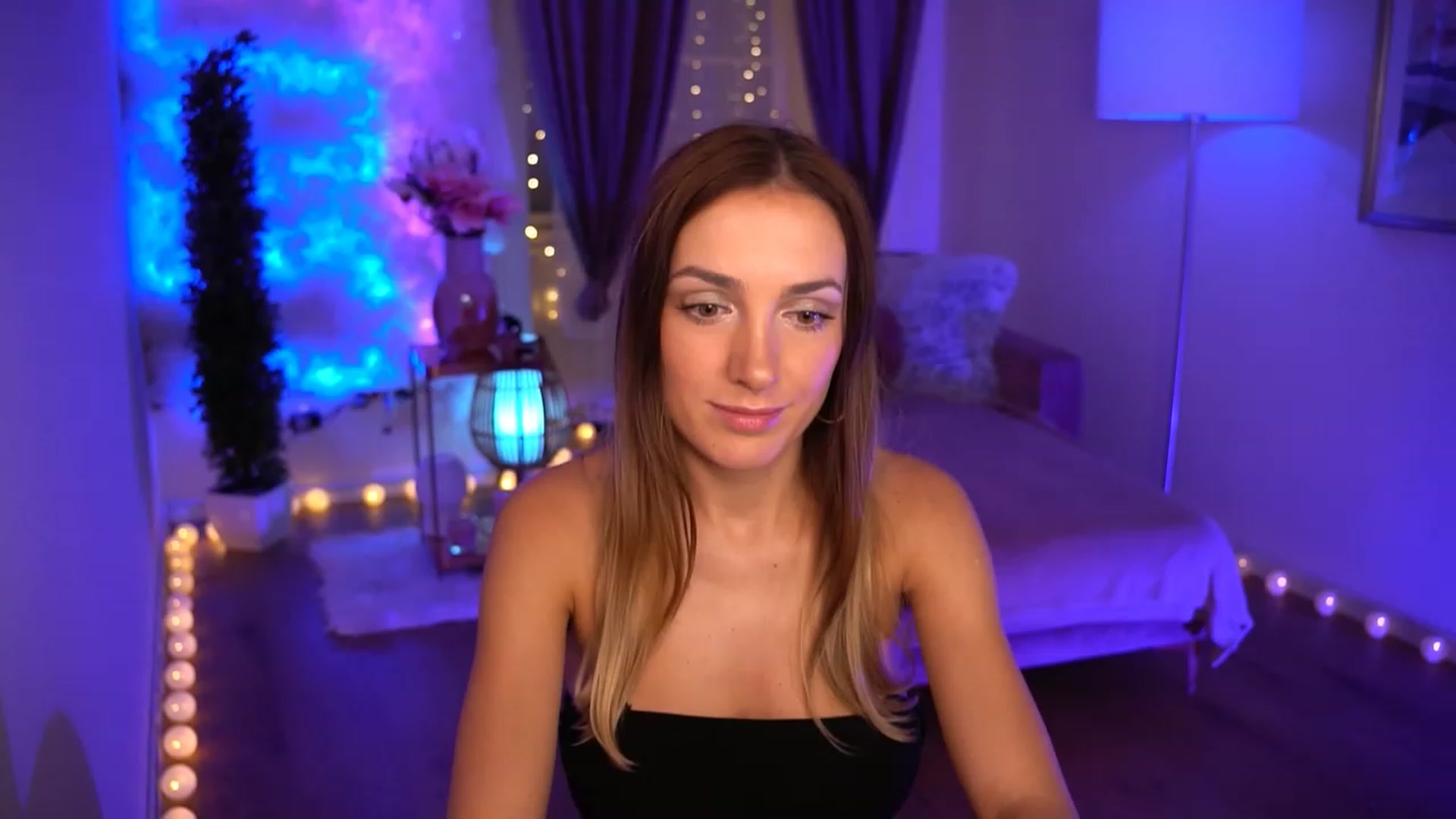 Gallery image thumbnail from Innocent_Lea's myfreecams stream on, 11/05/2023, 19:34 image 2 of 20