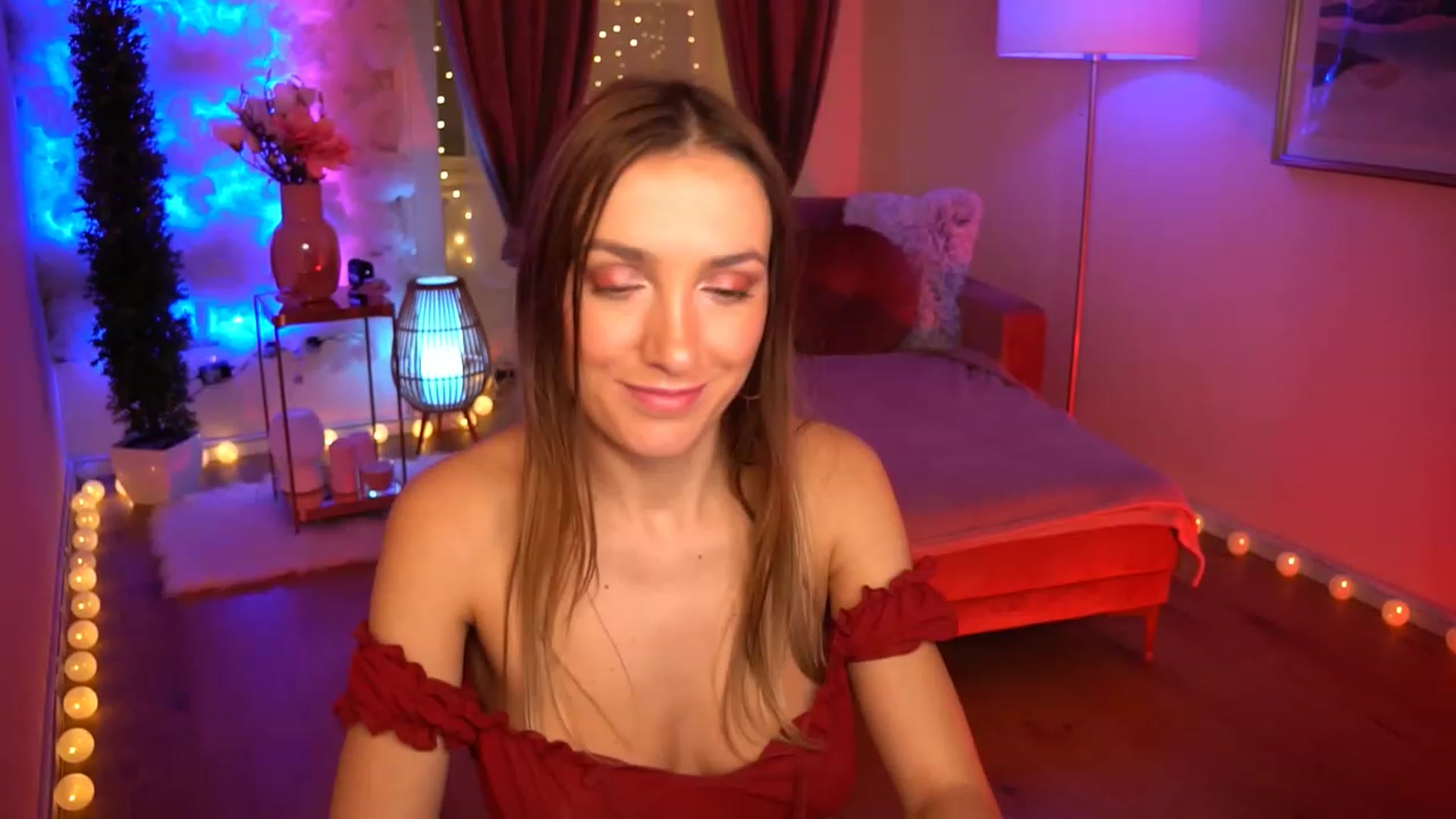 Gallery image thumbnail from Innocent_Lea's myfreecams stream on, 11/22/2023, 20:21 image 12 of 20