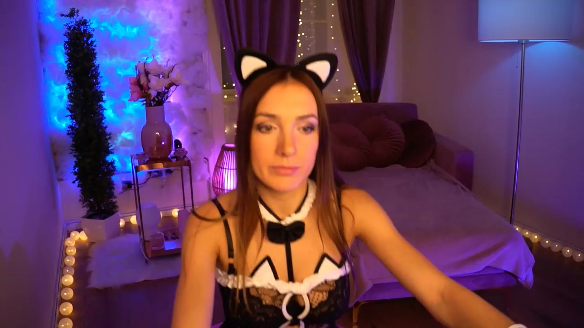 Gallery image thumbnail from Innocent_Lea's myfreecams stream on, 12/26/2023, 20:20 image 12 of 20