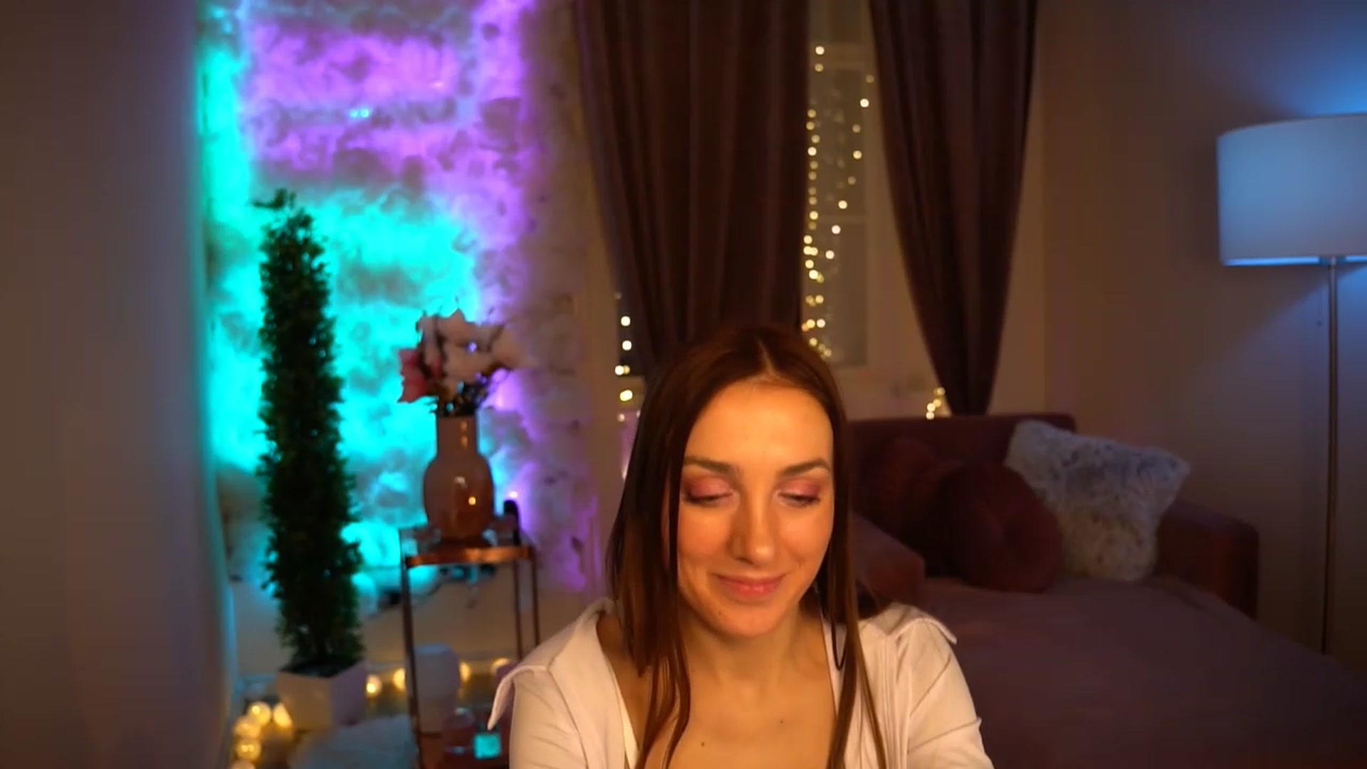Gallery image thumbnail from Innocent_Lea's myfreecams stream on, 12/29/2023, 20:16 image 20 of 20