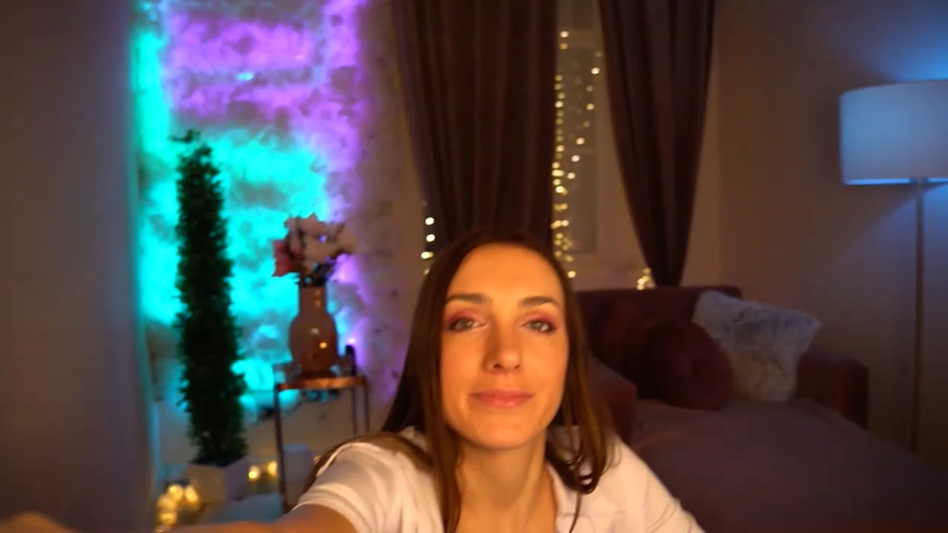 Gallery image thumbnail from Innocent_Lea's myfreecams stream on, 12/29/2023, 20:16 image 12 of 20
