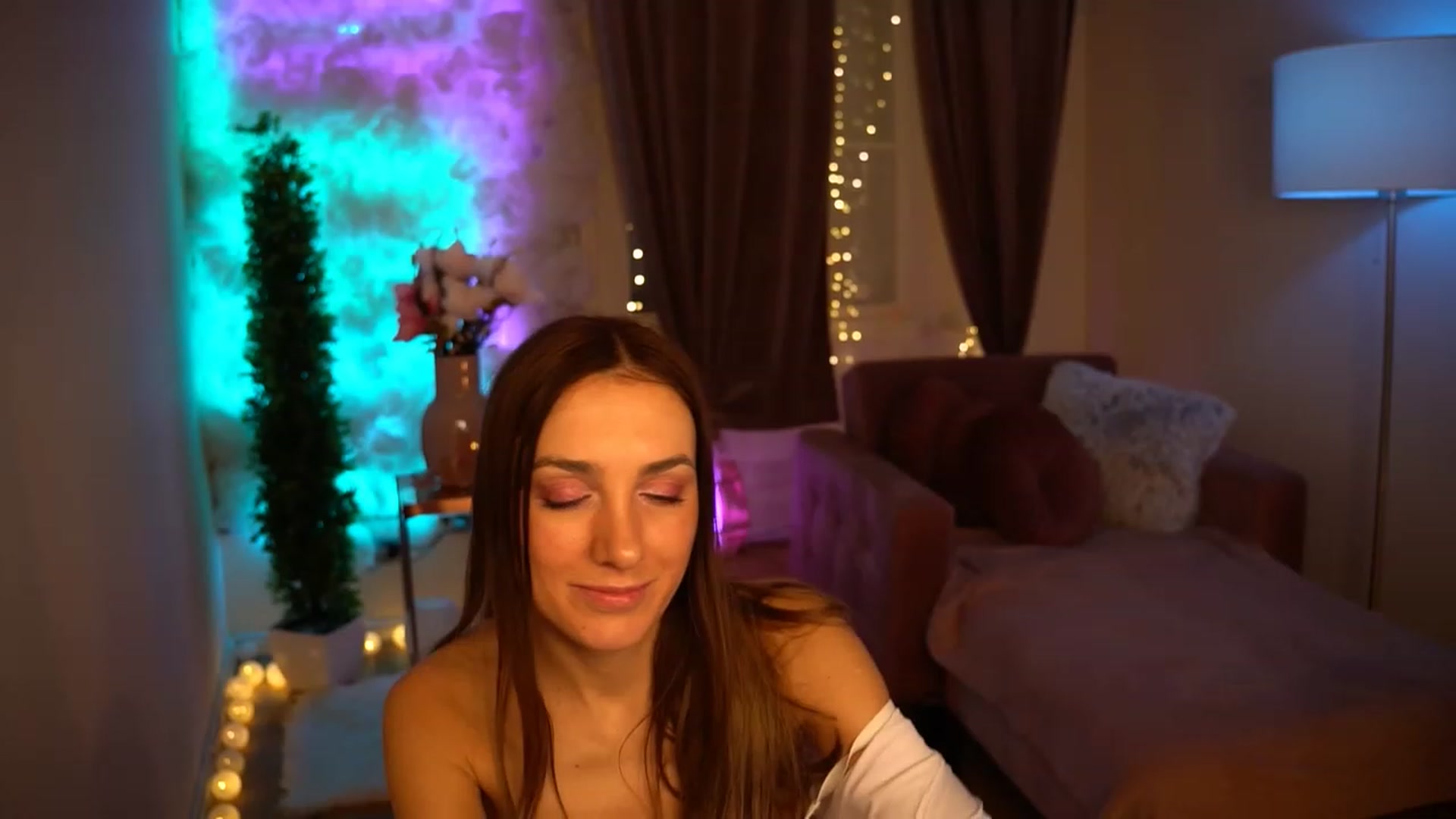 Gallery image thumbnail from Innocent_Lea's myfreecams stream on, 12/29/2023, 21:09 image 13 of 20