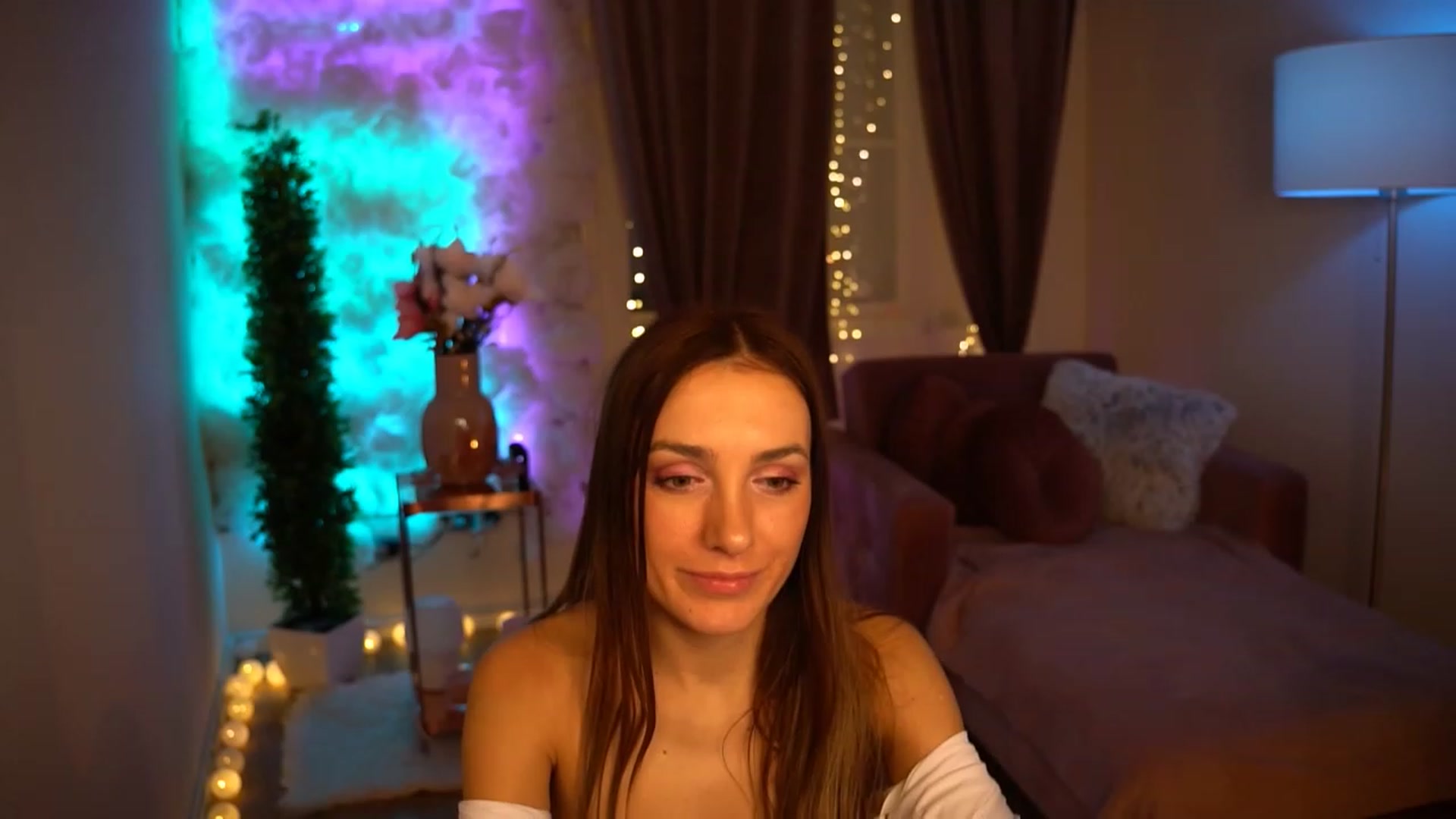 Gallery image thumbnail from Innocent_Lea's myfreecams stream on, 12/29/2023, 21:09 image 16 of 20