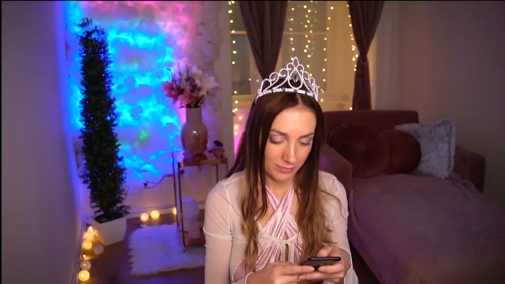 Gallery image thumbnail from Innocent_Lea's myfreecams stream on, 01/12/2024, 22:18 image 9 of 20