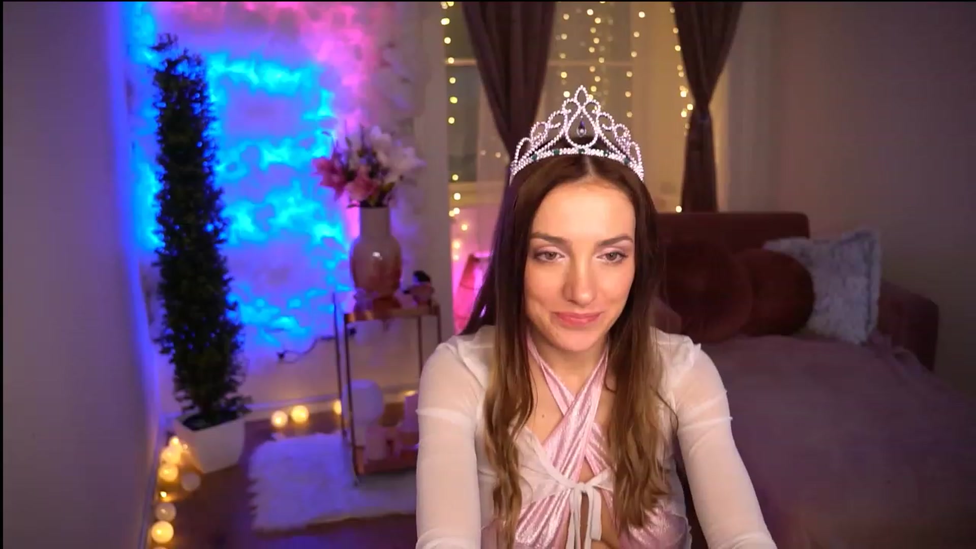 Gallery image thumbnail from Innocent_Lea's myfreecams stream on, 01/12/2024, 22:18 image 13 of 20