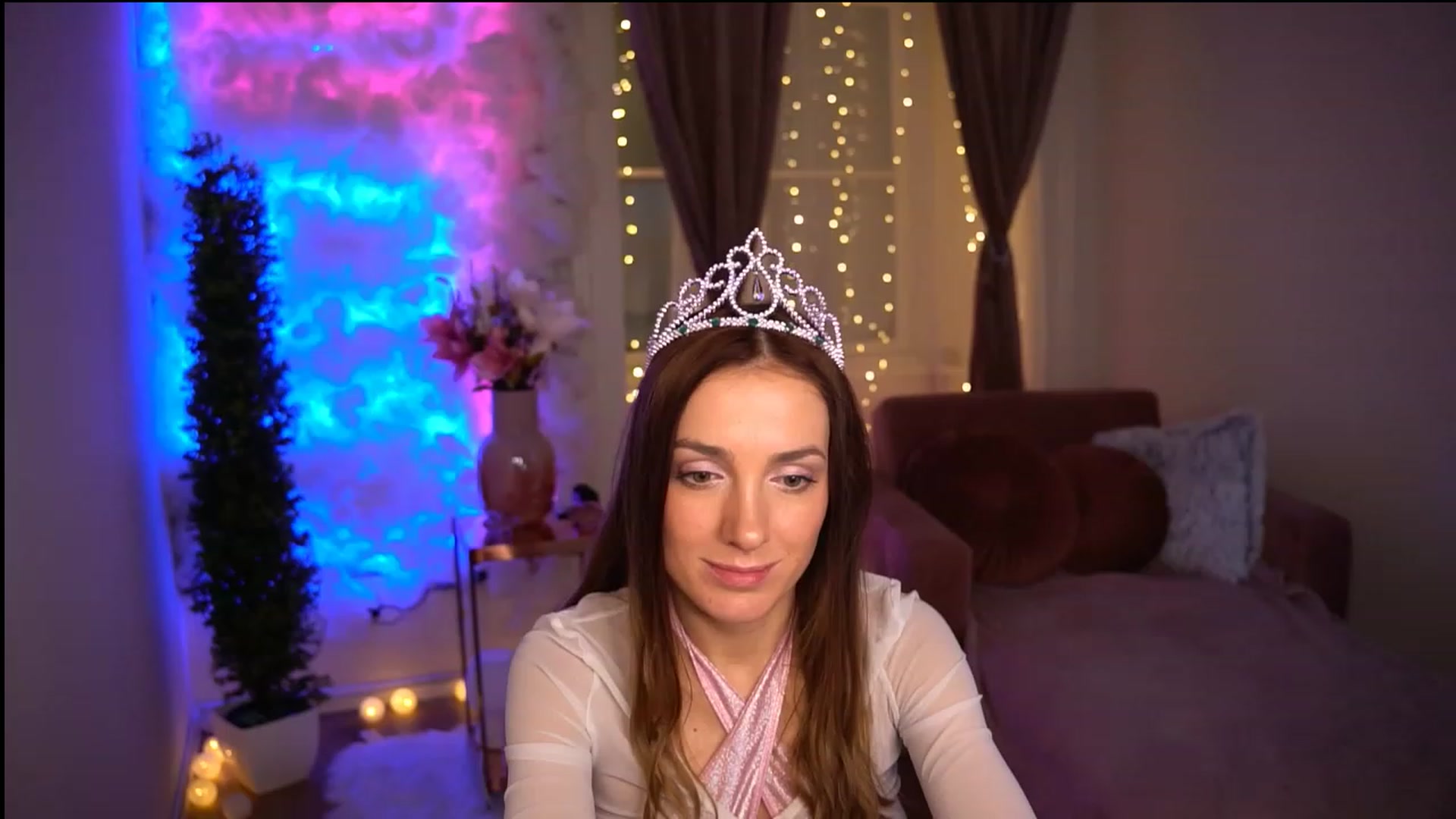Gallery image thumbnail from Innocent_Lea's myfreecams stream on, 01/12/2024, 22:18 image 5 of 20