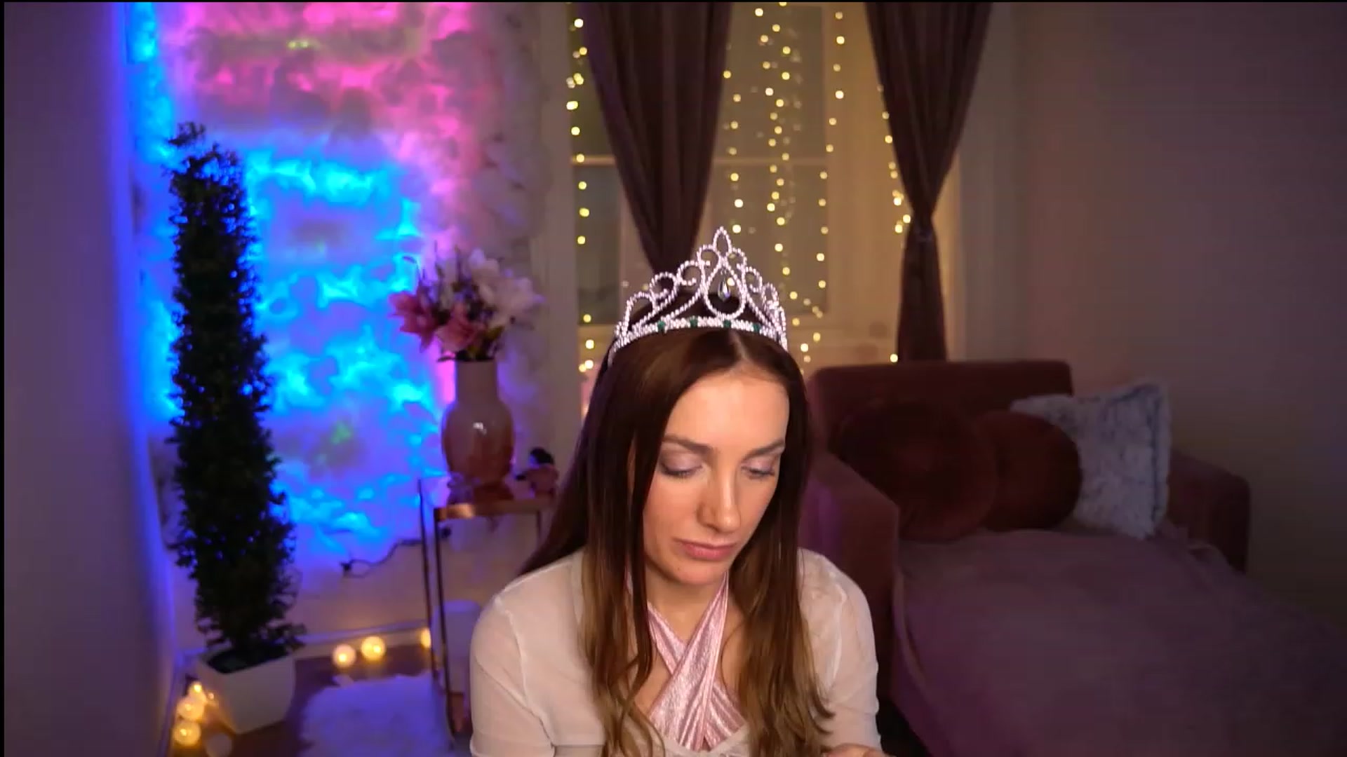 Gallery image thumbnail from Innocent_Lea's myfreecams stream on, 01/12/2024, 22:18 image 1 of 20