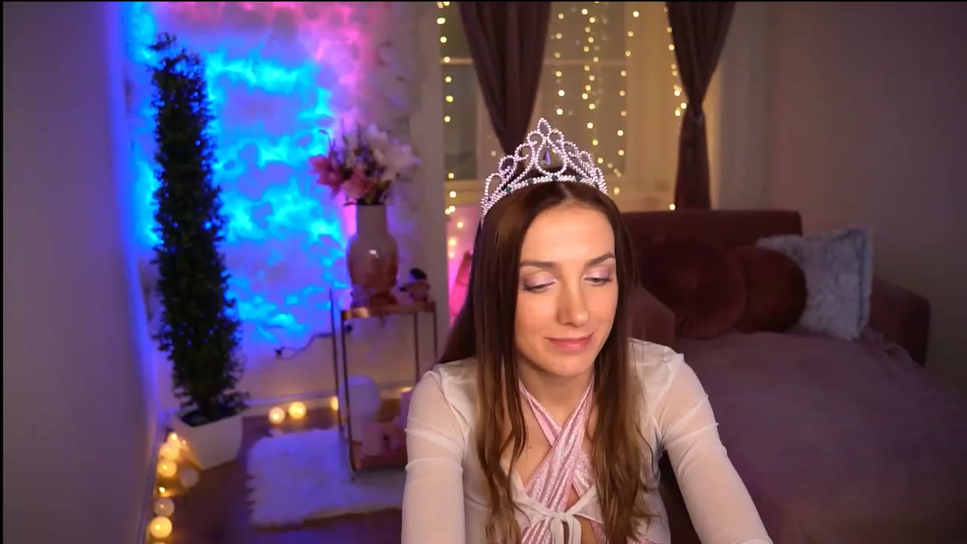 Gallery image thumbnail from Innocent_Lea's myfreecams stream on, 01/12/2024, 22:18 image 15 of 20