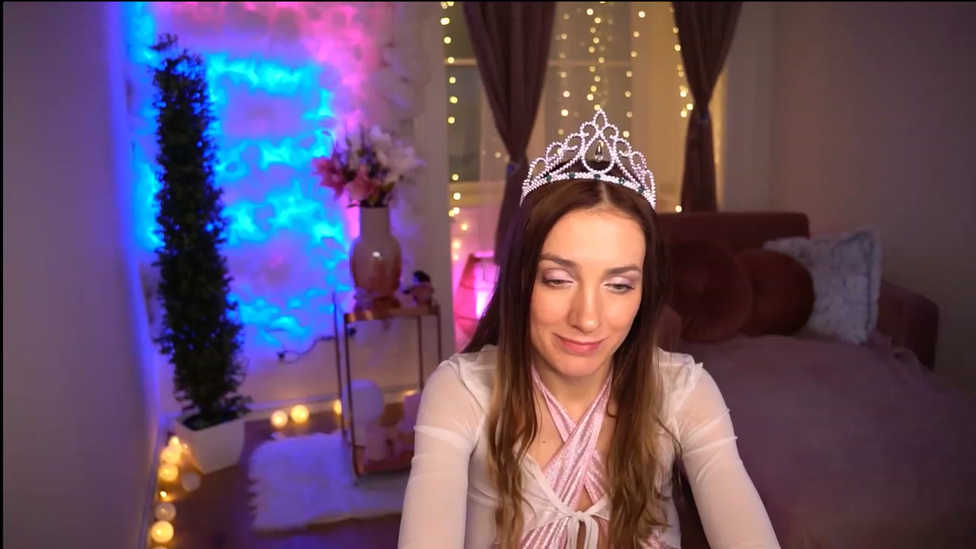 Gallery image thumbnail from Innocent_Lea's myfreecams stream on, 01/12/2024, 22:18 image 12 of 20