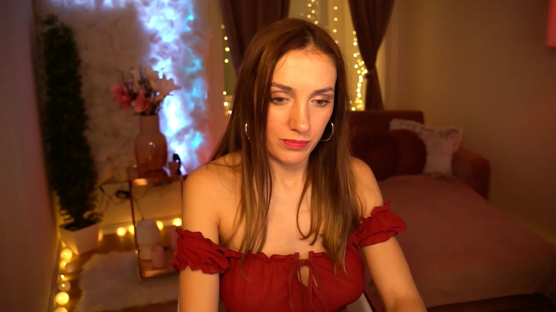 Gallery image thumbnail from Innocent_Lea's myfreecams stream on, 01/26/2024, 20:41 image 6 of 20