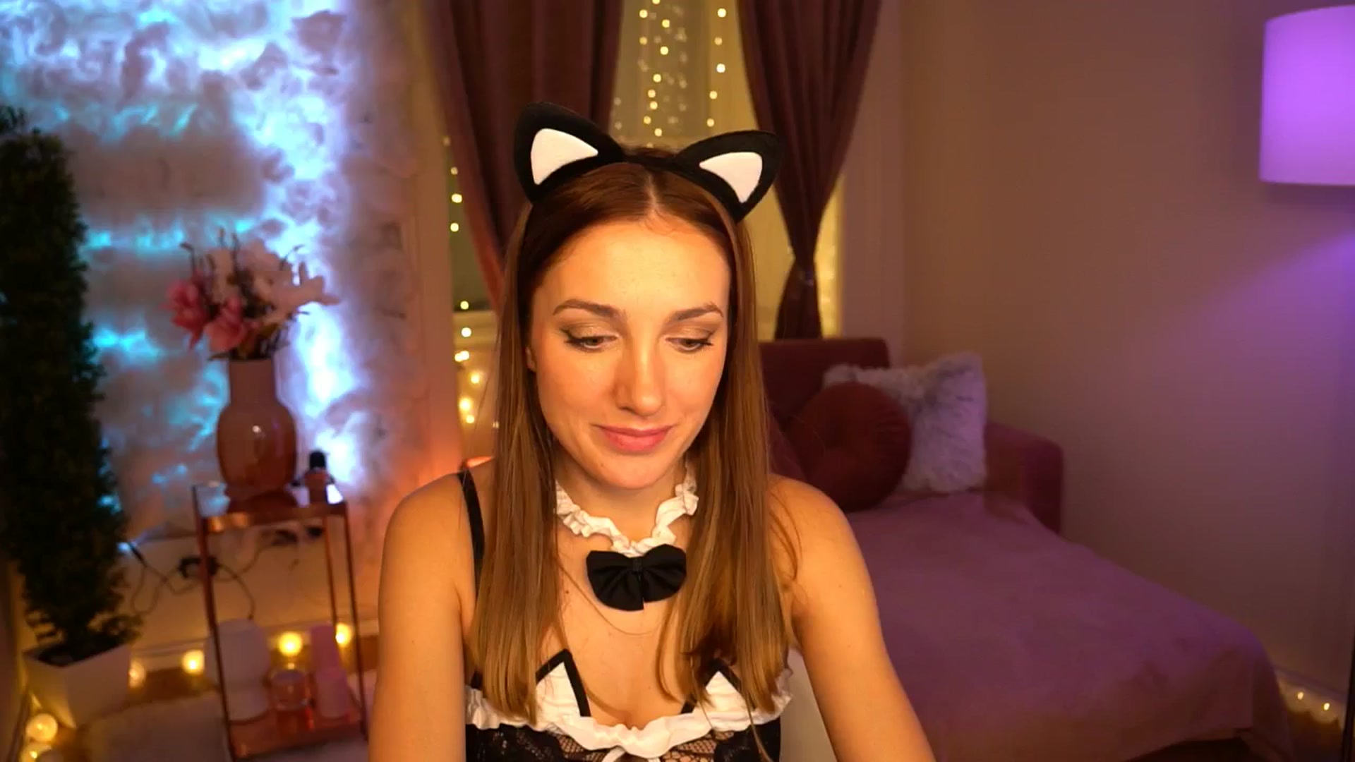 Gallery image thumbnail from Innocent_Lea's myfreecams stream on, 02/02/2024, 21:15 image 6 of 20
