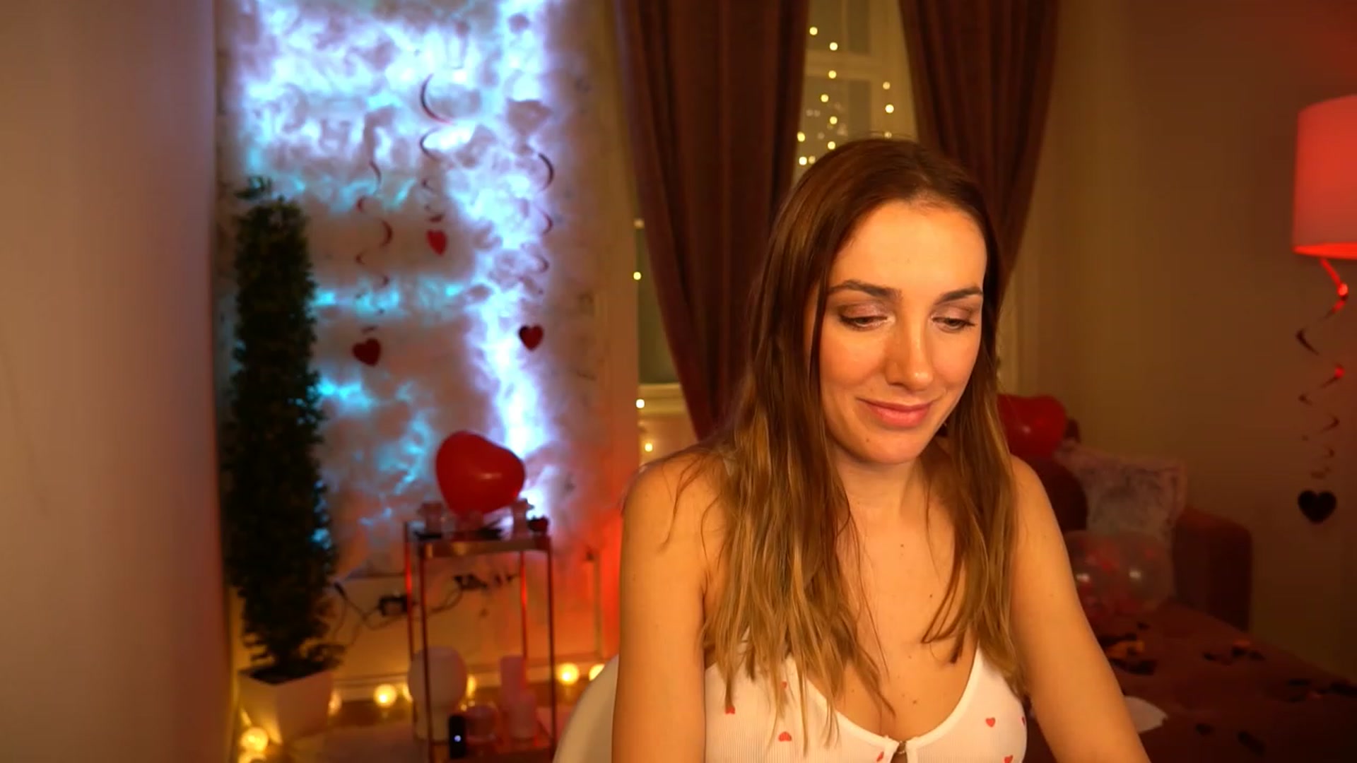 Gallery image thumbnail from Innocent_Lea's myfreecams stream on, 02/13/2024, 22:32 image 8 of 20