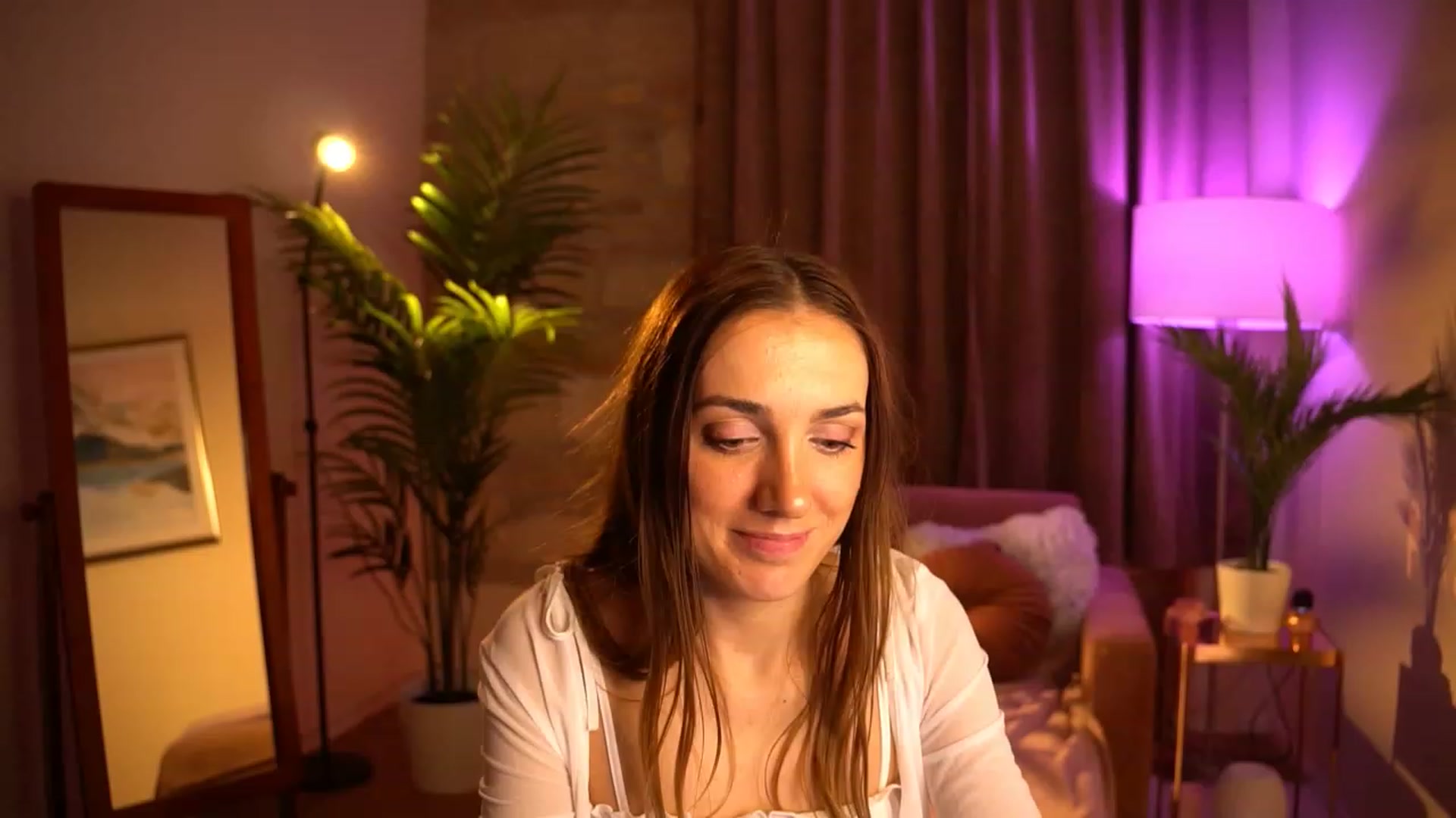 Gallery image thumbnail from Innocent_Lea's myfreecams stream on, 02/25/2024, 22:41 image 16 of 20