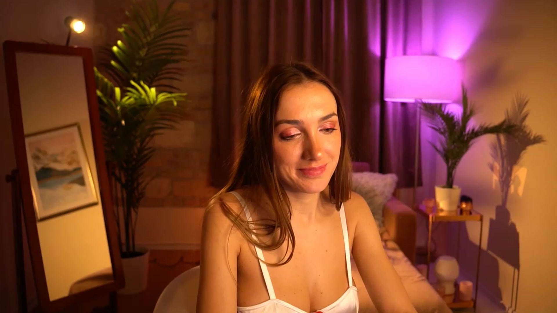 Gallery image thumbnail from Innocent_Lea's myfreecams stream on, 02/27/2024, 22:07 image 15 of 20