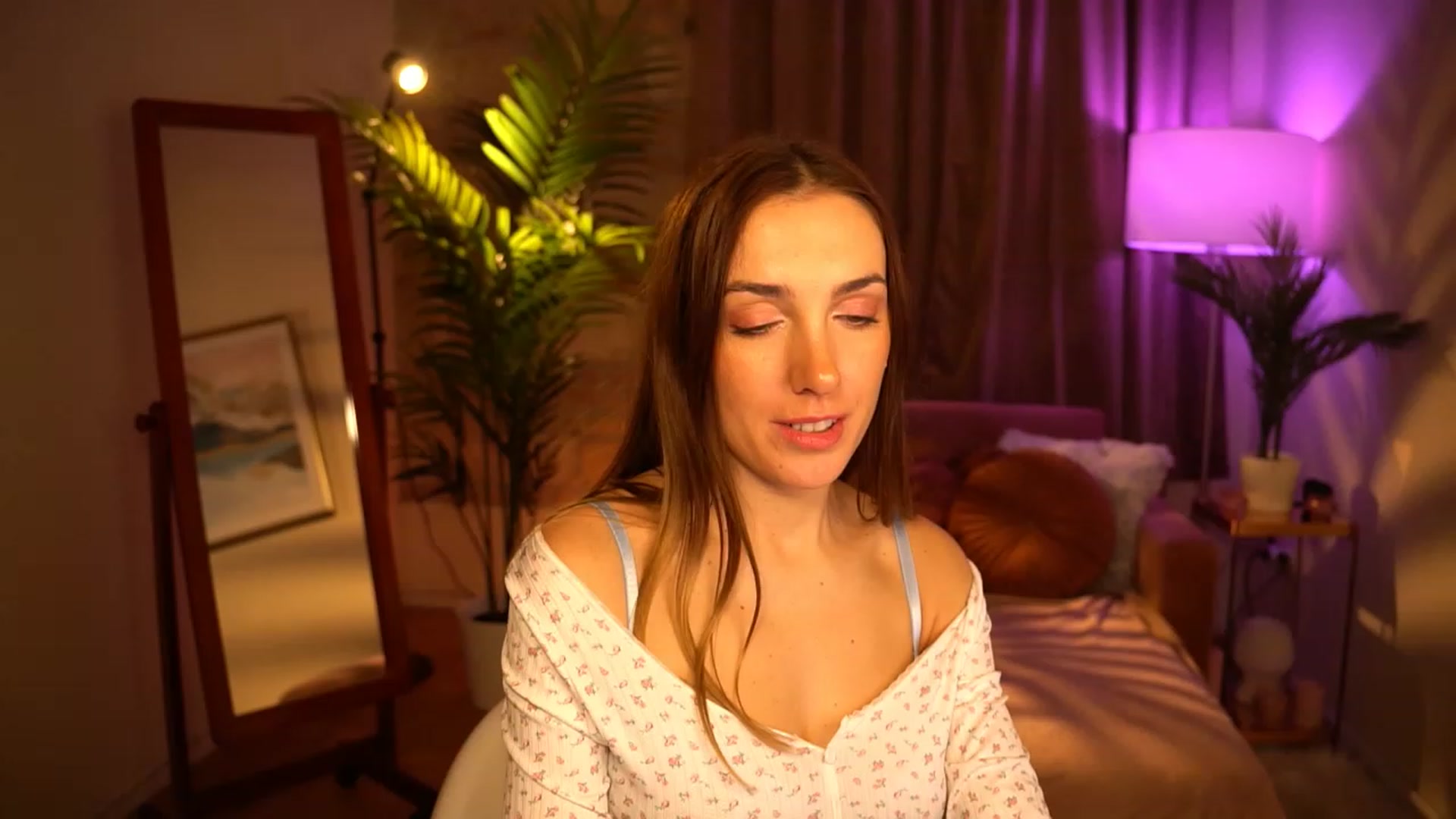 Gallery image thumbnail from Innocent_Lea's myfreecams stream on, 03/01/2024, 23:04 image 2 of 20