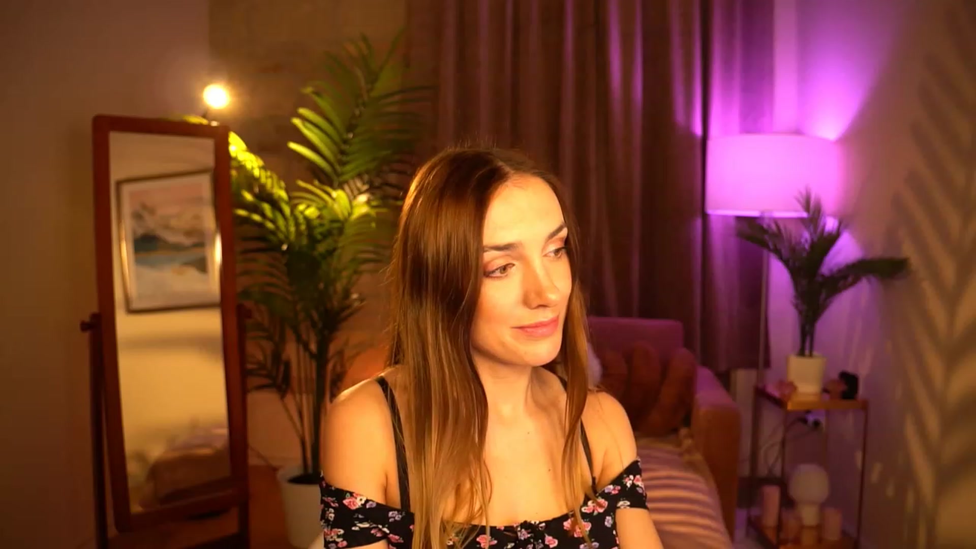 Gallery image thumbnail from Innocent_Lea's myfreecams stream on, 03/08/2024, 20:02 image 11 of 20