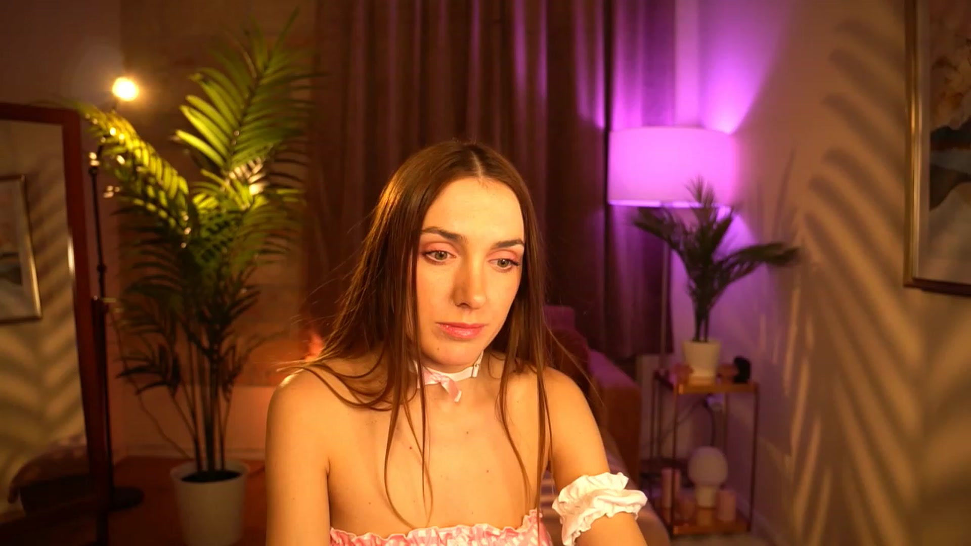 Gallery image thumbnail from Innocent_Lea's myfreecams stream on, 03/12/2024, 21:01 image 2 of 20