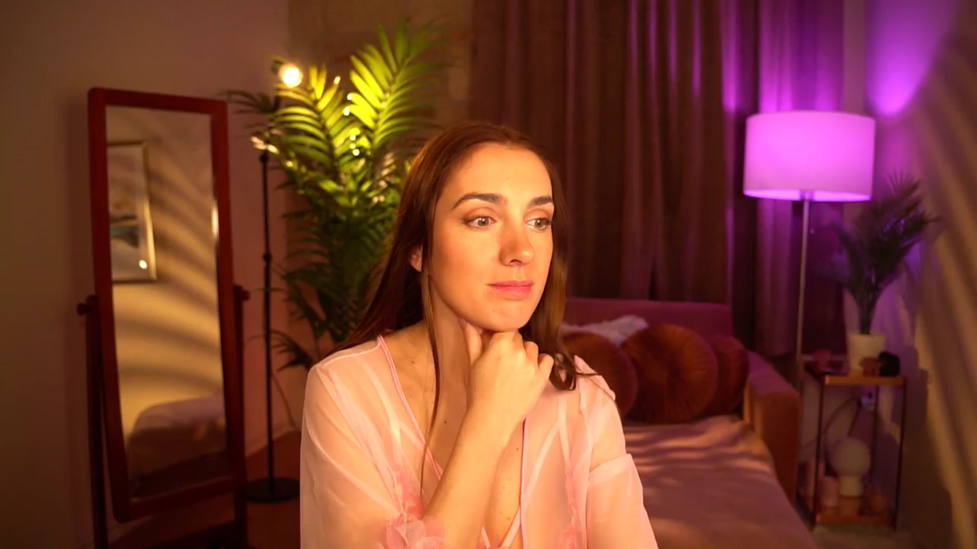 Gallery image thumbnail from Innocent_Lea's myfreecams stream on, 04/02/2024, 19:40 image 19 of 20