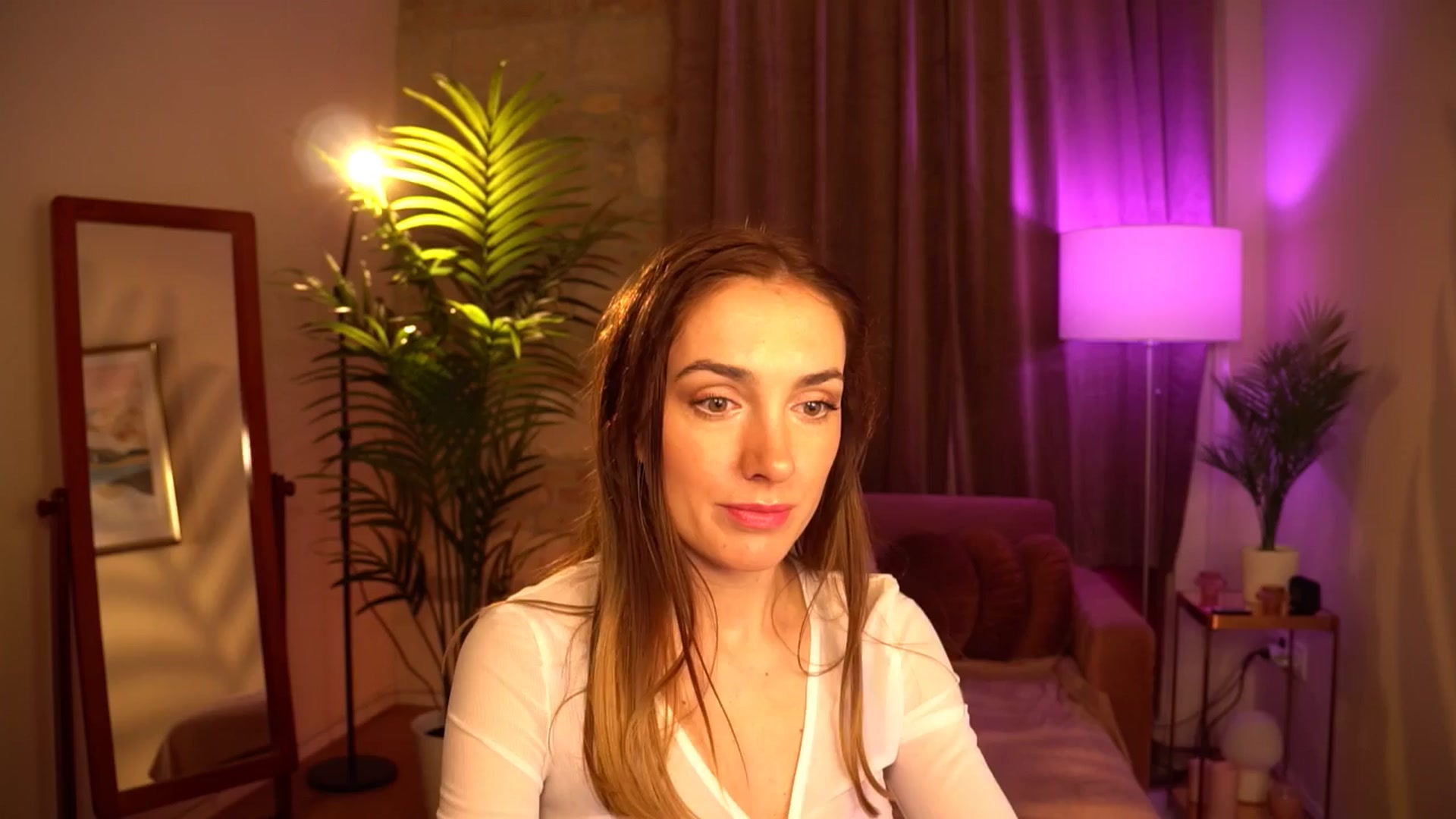 Gallery image thumbnail from Innocent_Lea's myfreecams stream on, 04/11/2024, 20:01 image 9 of 20