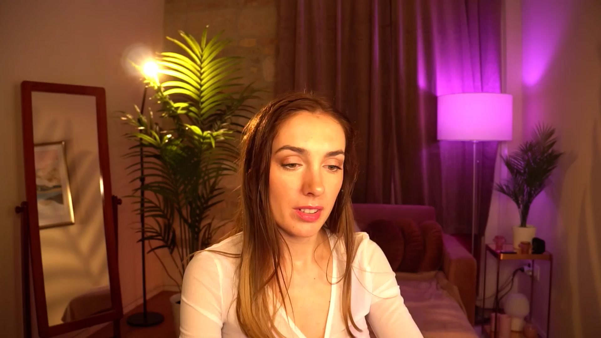 Gallery image thumbnail from Innocent_Lea's myfreecams stream on, 04/11/2024, 20:01 image 12 of 20