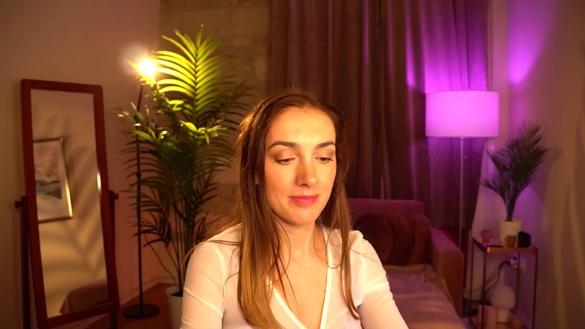 Gallery image thumbnail from Innocent_Lea's myfreecams stream on, 04/11/2024, 20:01 image 8 of 20