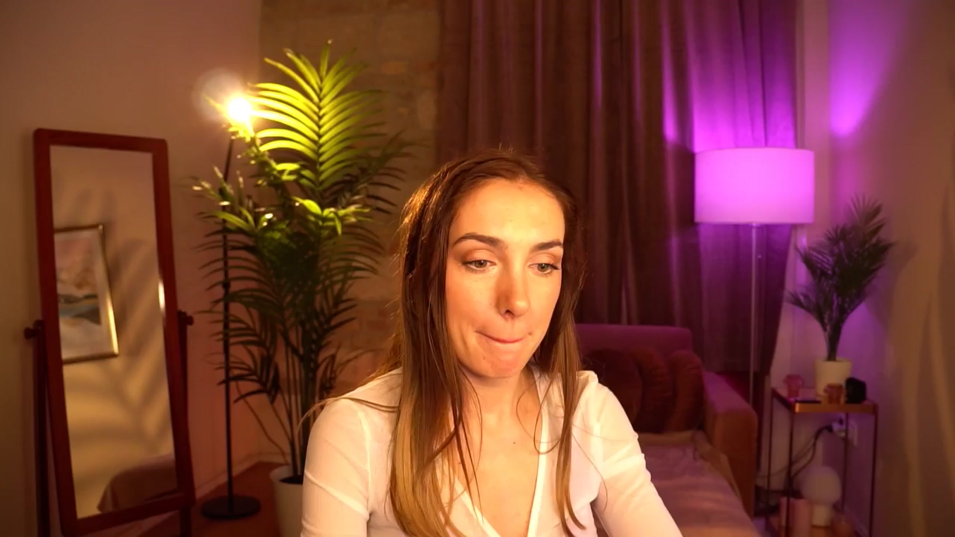 Gallery image thumbnail from Innocent_Lea's myfreecams stream on, 04/11/2024, 20:01 image 13 of 20