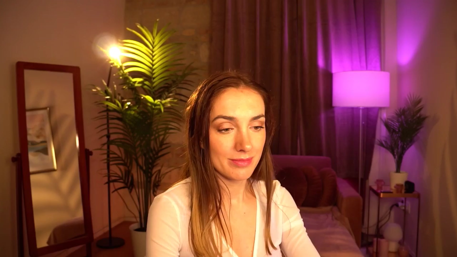 Gallery image thumbnail from Innocent_Lea's myfreecams stream on, 04/11/2024, 20:01 image 19 of 20