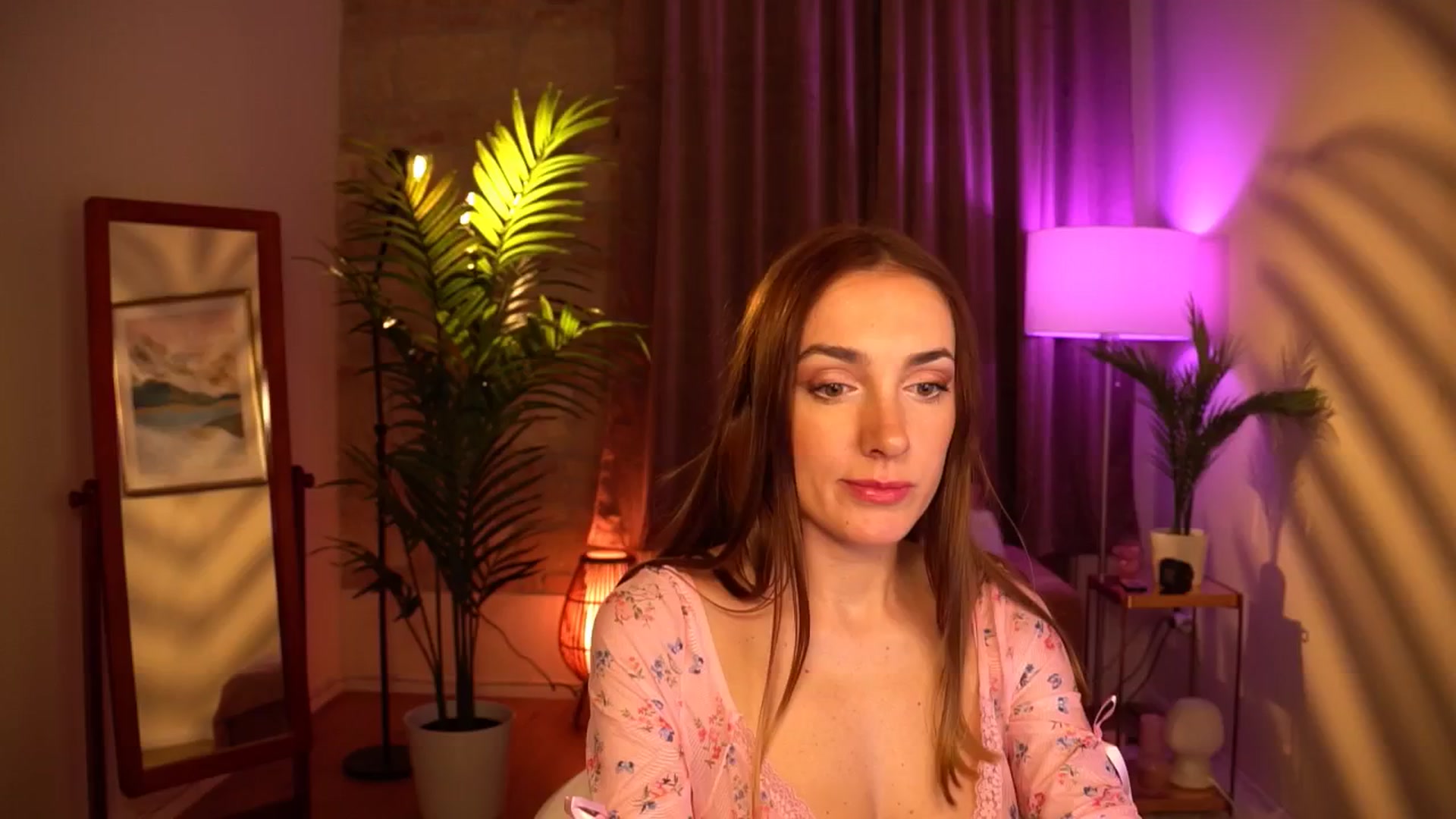 Gallery image thumbnail from Innocent_Lea's myfreecams stream on, 04/23/2024, 20:04 image 3 of 20