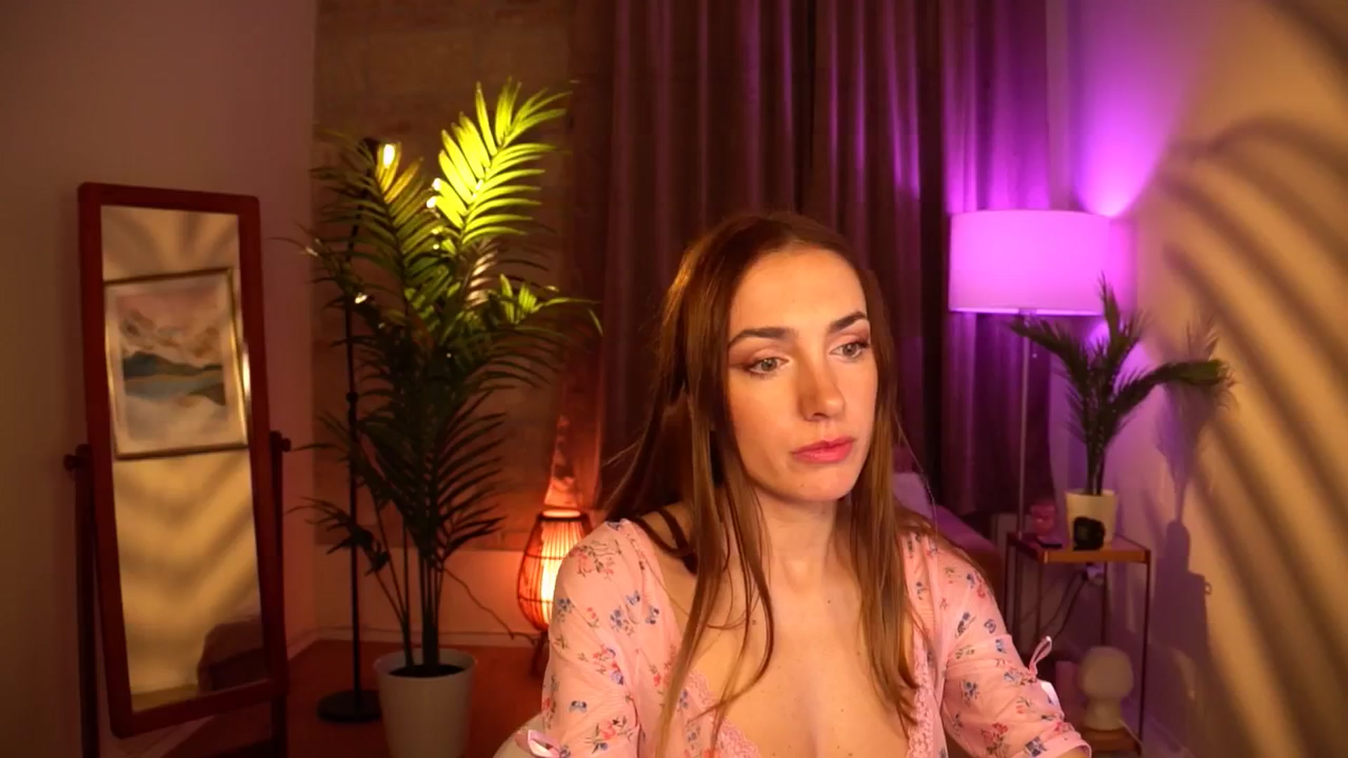Gallery image thumbnail from Innocent_Lea's myfreecams stream on, 04/23/2024, 20:04 image 4 of 20