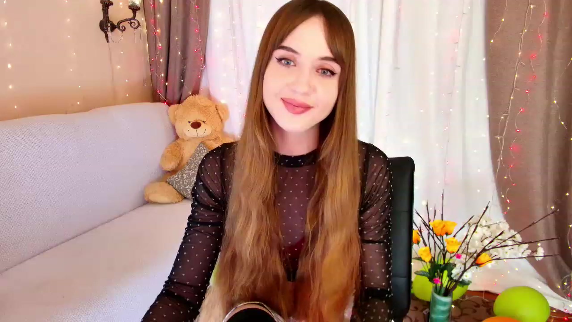 Gallery image thumbnail from Innocent_Soul's myfreecams stream on, 11/14/2022, 17:03 image 5 of 20