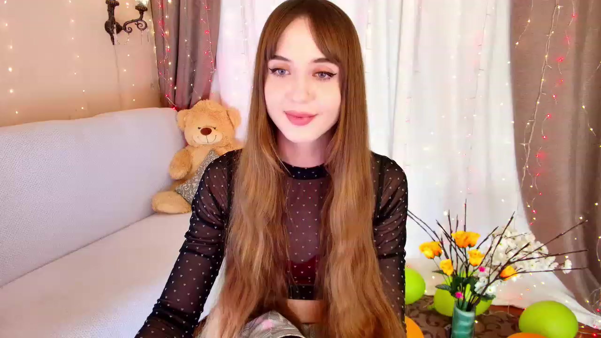 Gallery image thumbnail from Innocent_Soul's myfreecams stream on, 11/14/2022, 17:03 image 17 of 20