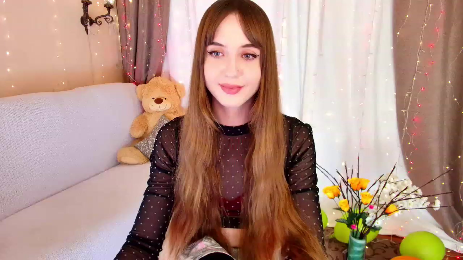 Gallery image thumbnail from Innocent_Soul's myfreecams stream on, 11/14/2022, 17:03 image 18 of 20