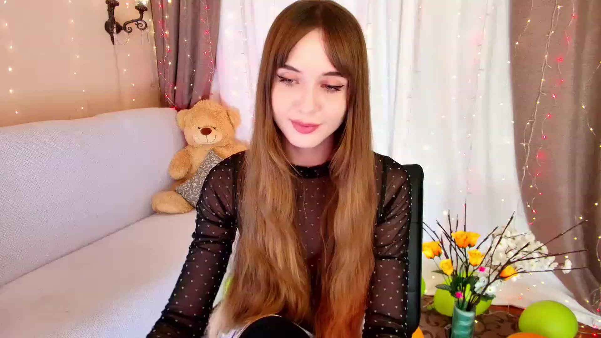 Gallery image thumbnail from Innocent_Soul's myfreecams stream on, 11/14/2022, 17:03 image 14 of 20