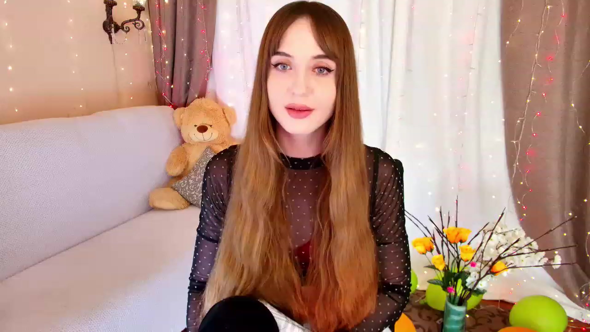 Gallery image thumbnail from Innocent_Soul's myfreecams stream on, 11/14/2022, 17:03 image 12 of 20