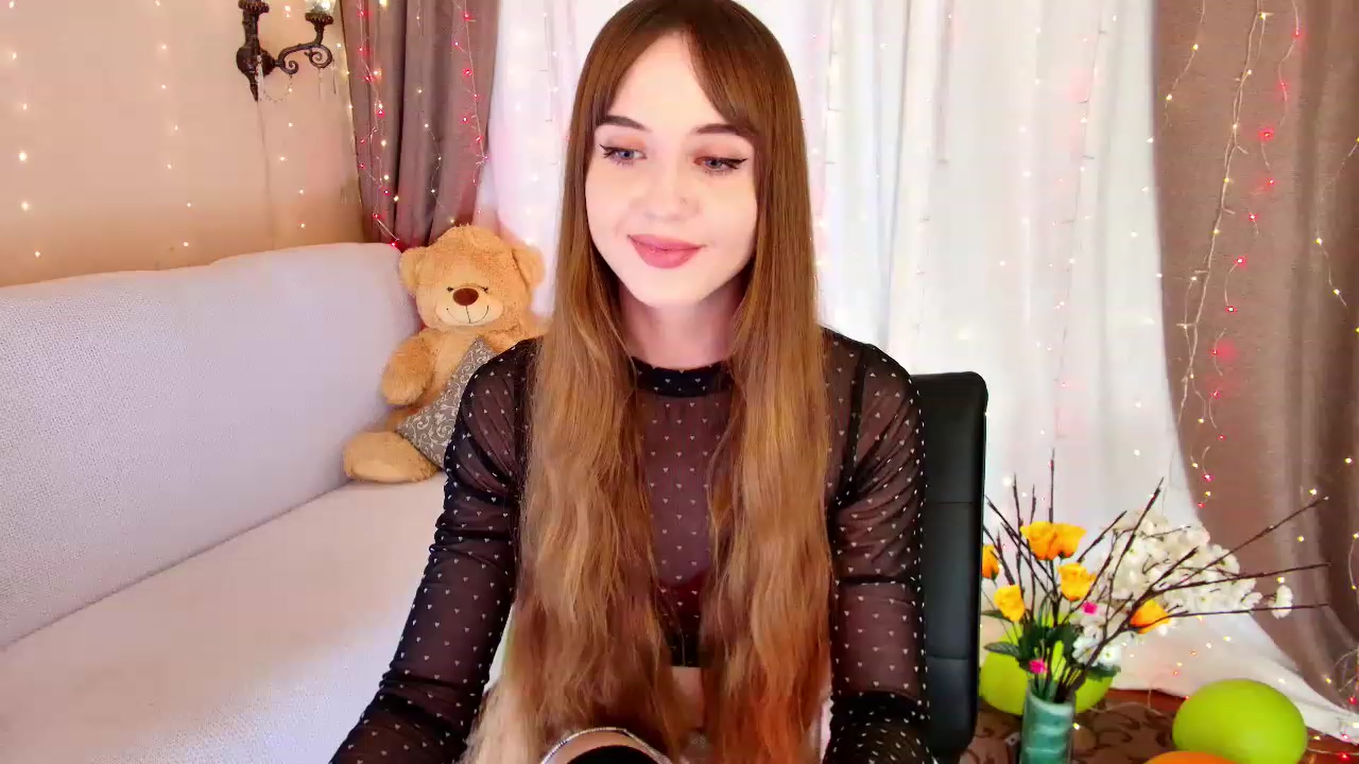 Gallery image thumbnail from Innocent_Soul's myfreecams stream on, 11/14/2022, 17:03 image 6 of 20