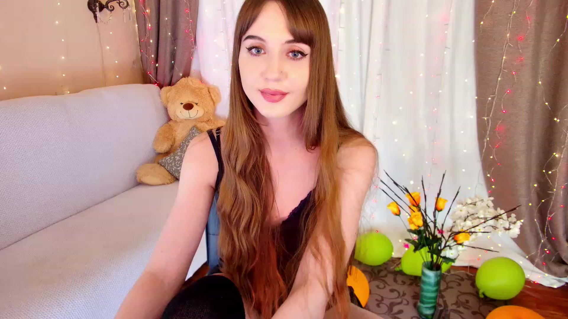 Gallery image thumbnail from Innocent_Soul's myfreecams stream on, 11/16/2022, 20:26 image 10 of 20