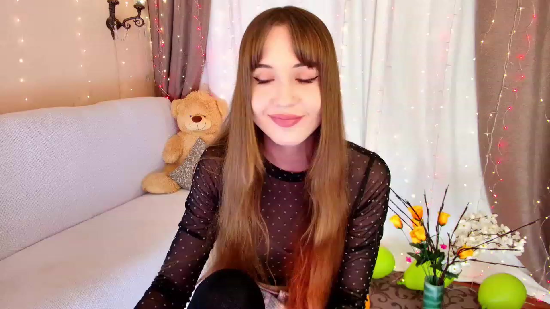 Gallery image thumbnail from Innocent_Soul's myfreecams stream on, 11/21/2022, 16:47 image 3 of 20