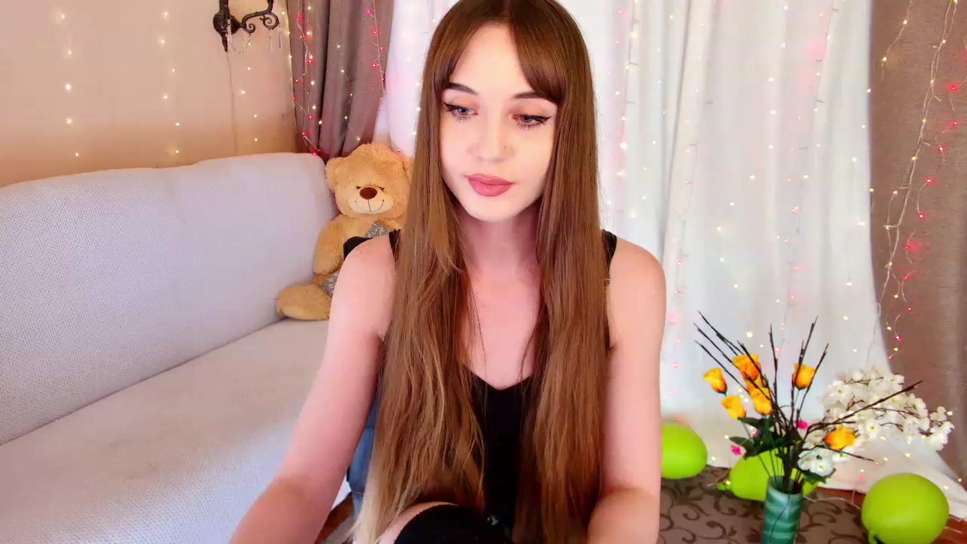 Gallery image thumbnail from Innocent_Soul's myfreecams stream on, 11/23/2022, 20:34 image 1 of 20