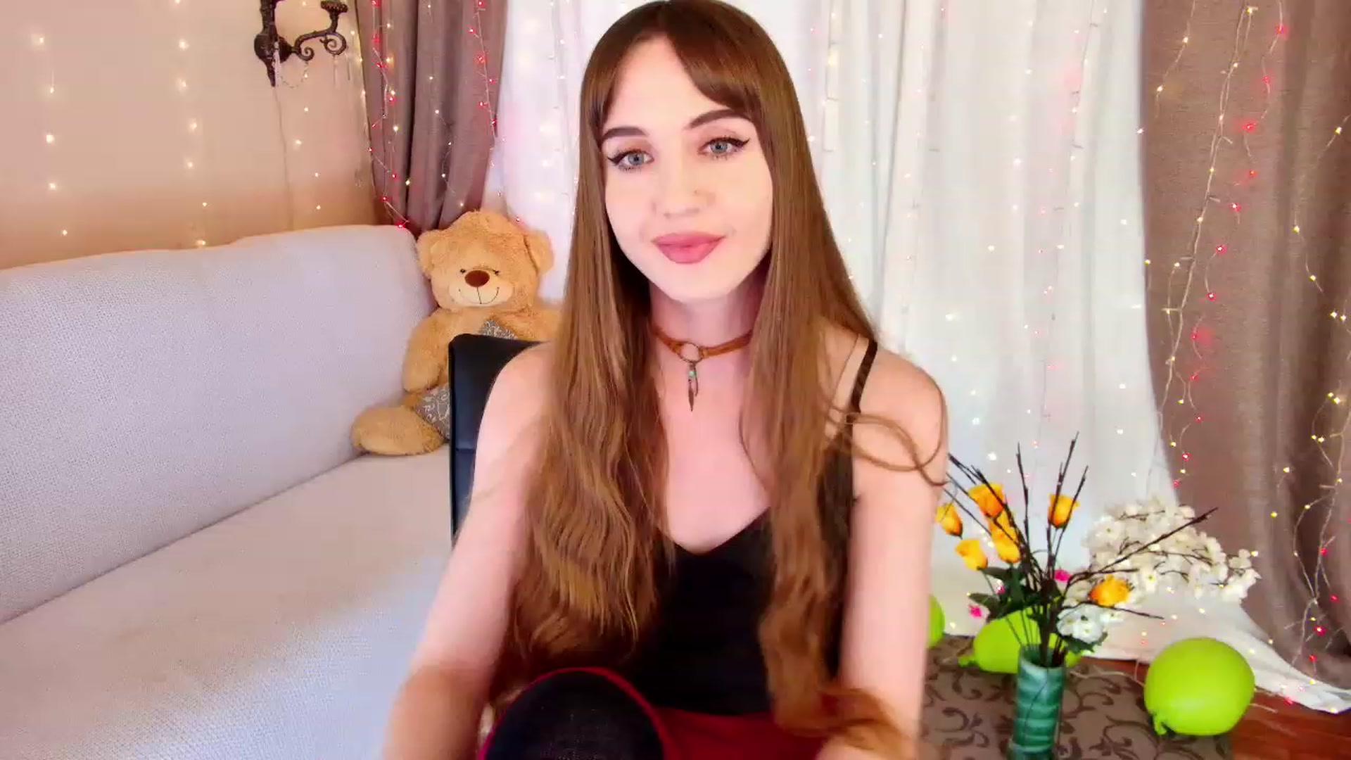 Gallery image thumbnail from Innocent_Soul's myfreecams stream on, 11/28/2022, 17:23 image 8 of 20