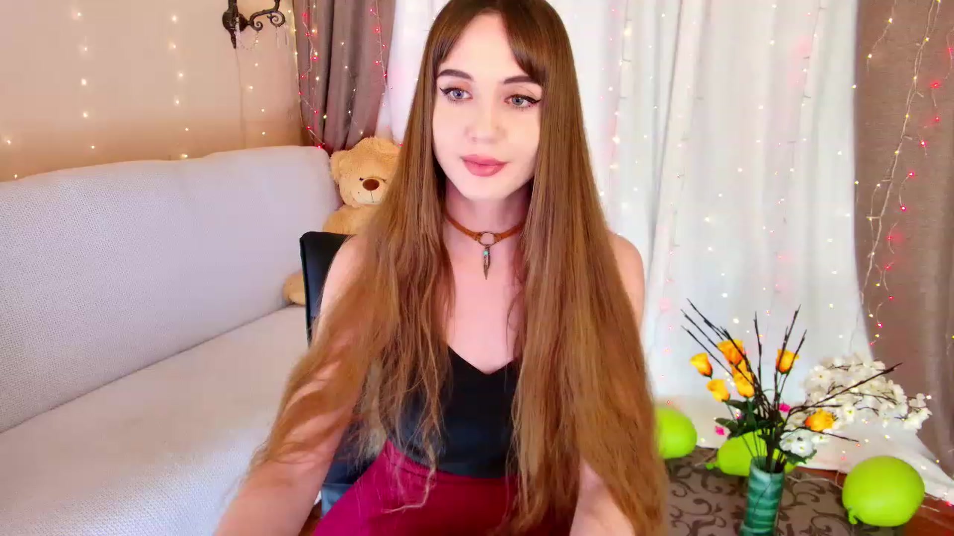 Gallery image thumbnail from Innocent_Soul's myfreecams stream on, 11/28/2022, 18:39 image 17 of 20